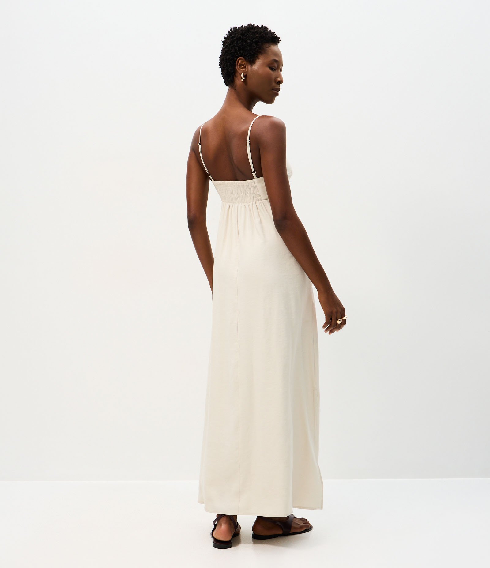 Vestido Midi Evasê em Viscose com Decote Coração Off White 4