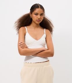 Blusa de Alcinha Texturizada com Busto em Renda