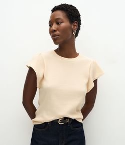 Blusa Manga Curta Texturizada com Bordado nas Mangas