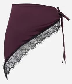 Lenço em Cetim com Detalhe em Renda