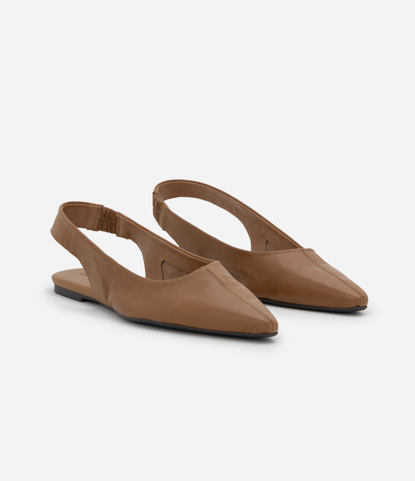 Sapatilha Slingback de Bico Fino em Couro Marrom 2
