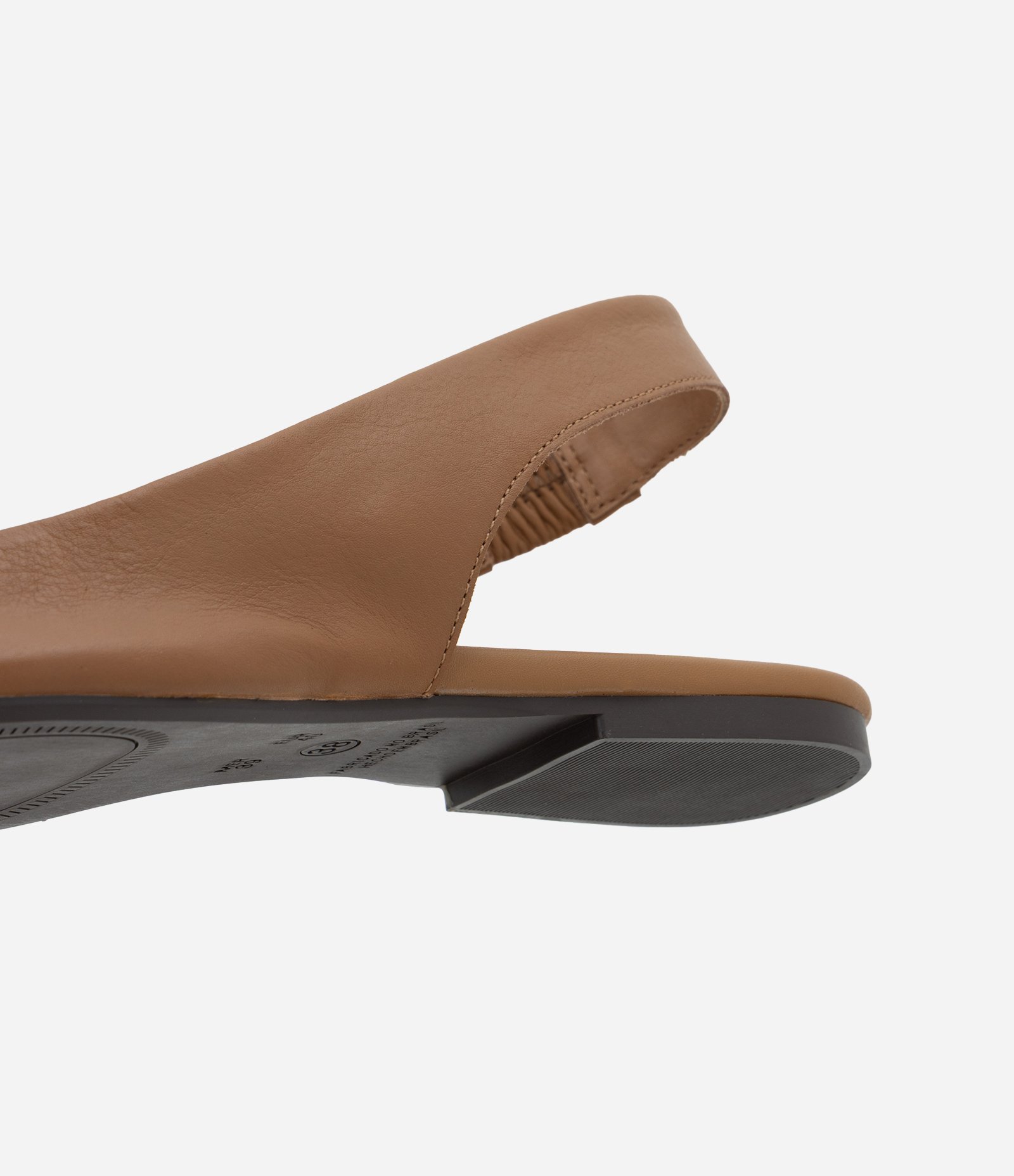 Sapatilha Slingback de Bico Fino em Couro Marrom 3