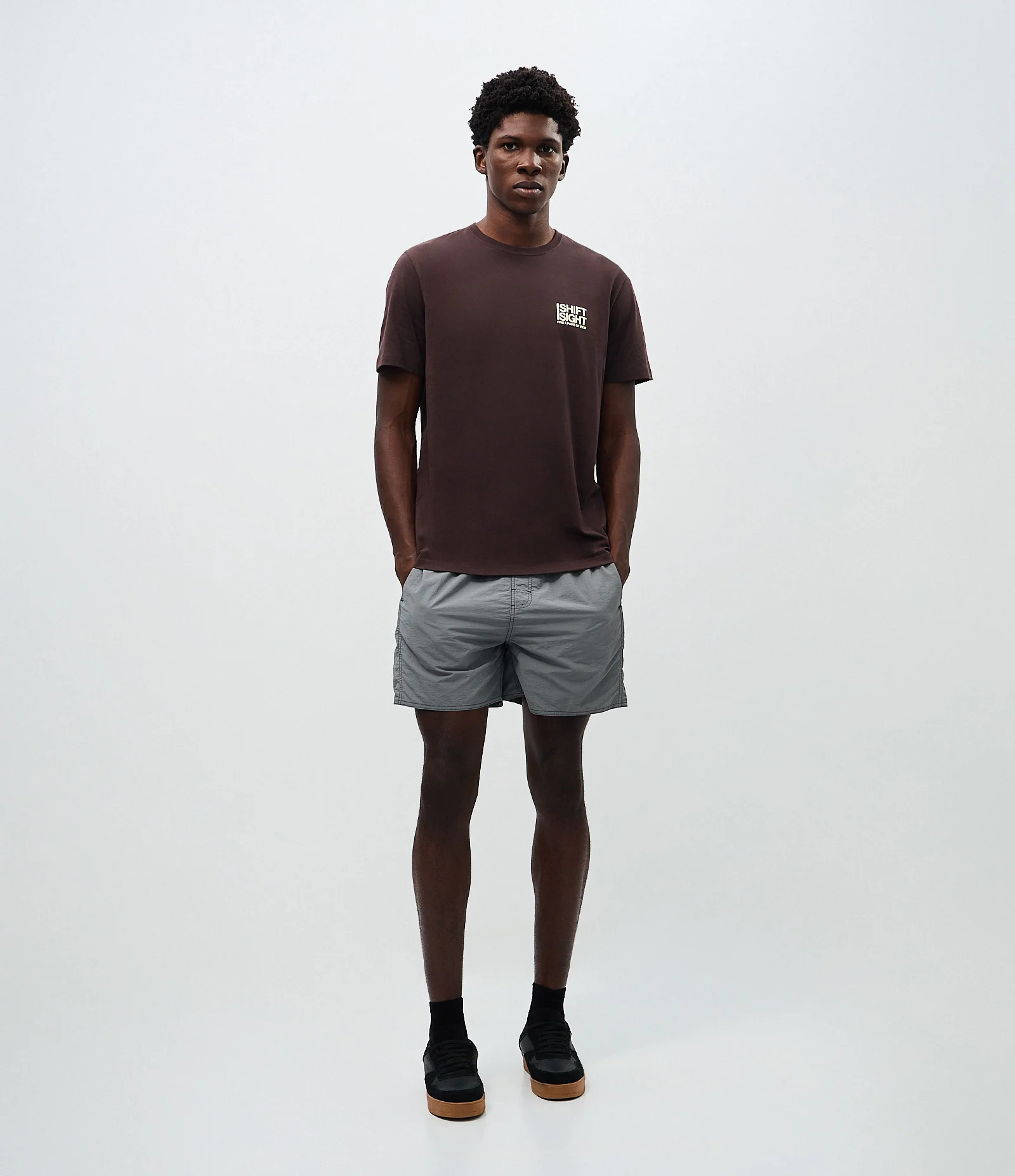Camiseta Comfort em Algodão Peruano com Estampa Mapa Marrom 2