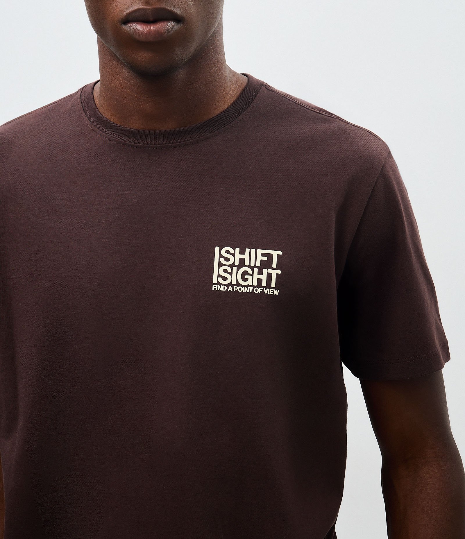 Camiseta Comfort em Algodão Peruano com Estampa Mapa Marrom 4