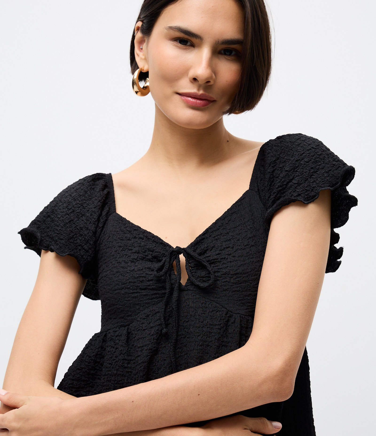 Blusa em Algodão Texturizado com Decote V e Amarração Preto 3