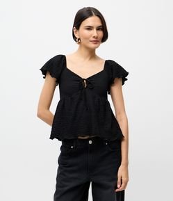 Blusa em Algodão Texturizado com Decote V e Amarração