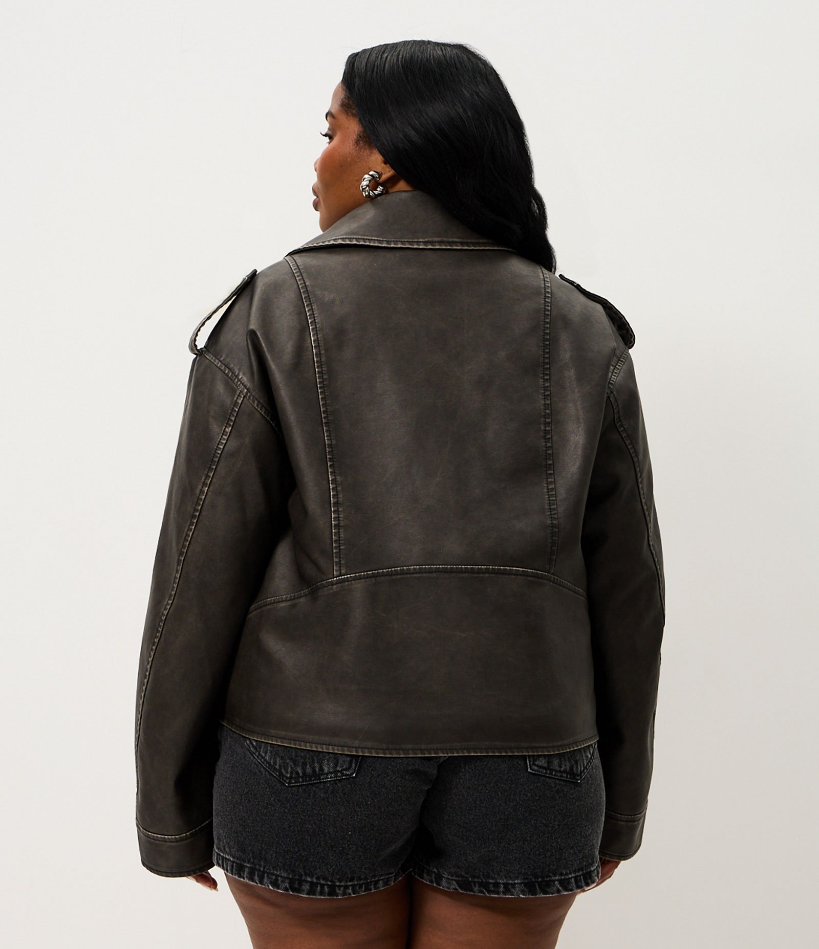 Jaqueta PU Biker Oversized Curve & Plus Size Preto 4