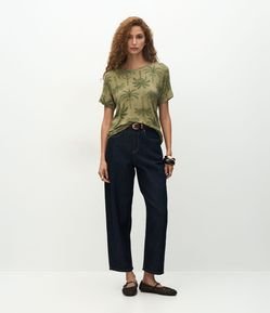 Blusa em Viscose com Estampa de Coqueiros