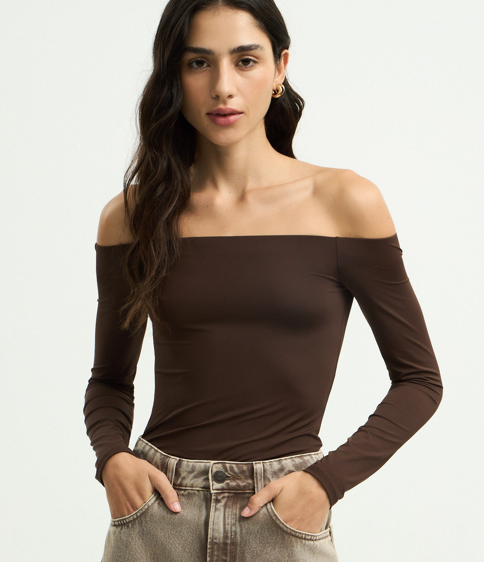 Blusa Básica Ombro a Ombro em Microfibra Marrom 1