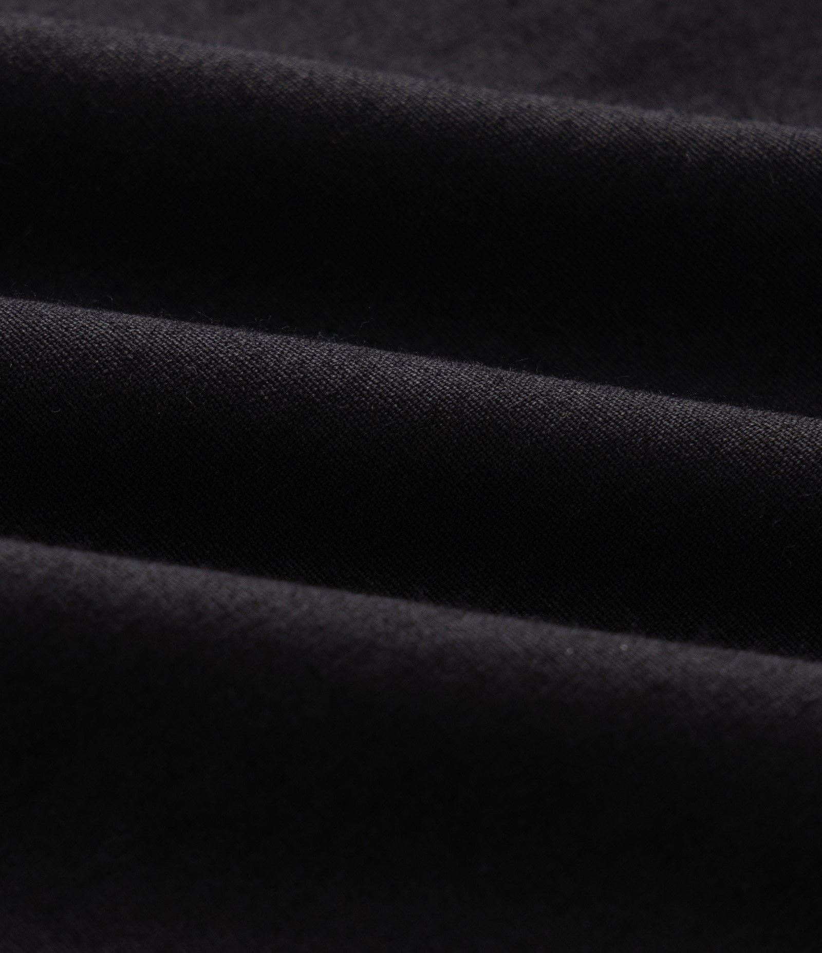 Bermuda Cargo em Sarja com Cós Elástico Preto 3