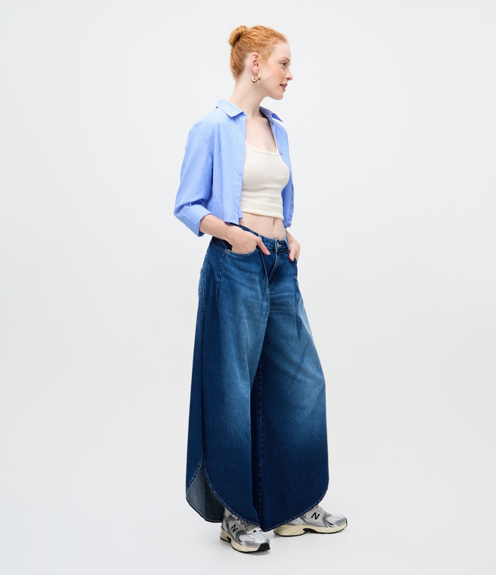 Calça Wide Leg em Jeans com Cintura Baixa Destroyed Azul Marinho 1