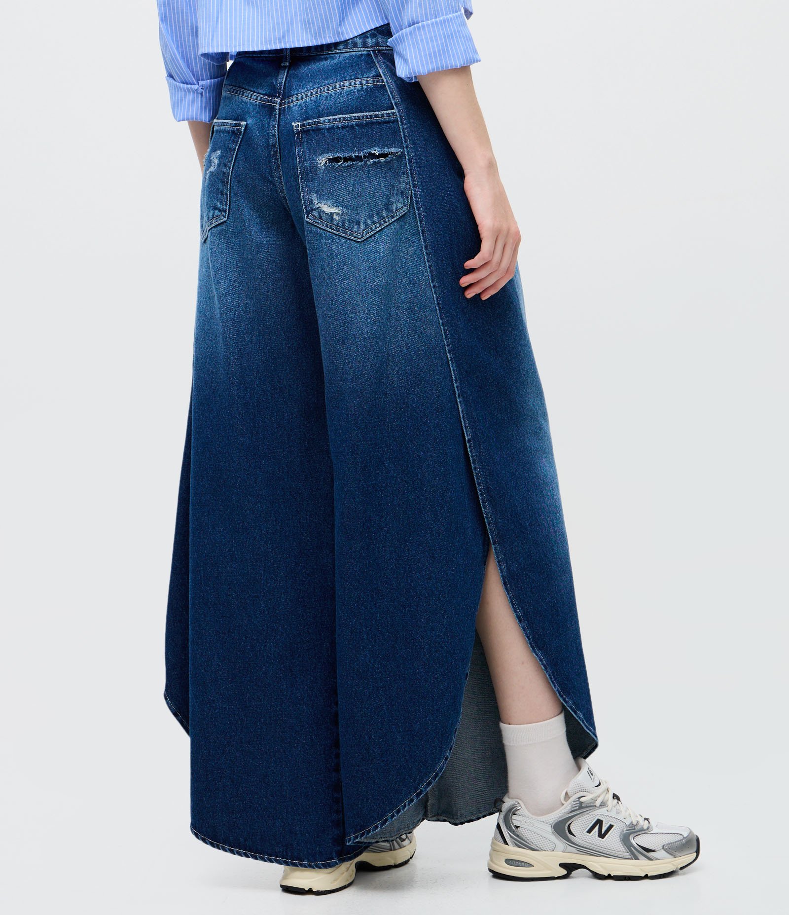 Calça Wide Leg em Jeans com Cintura Baixa Destroyed Azul Marinho 4