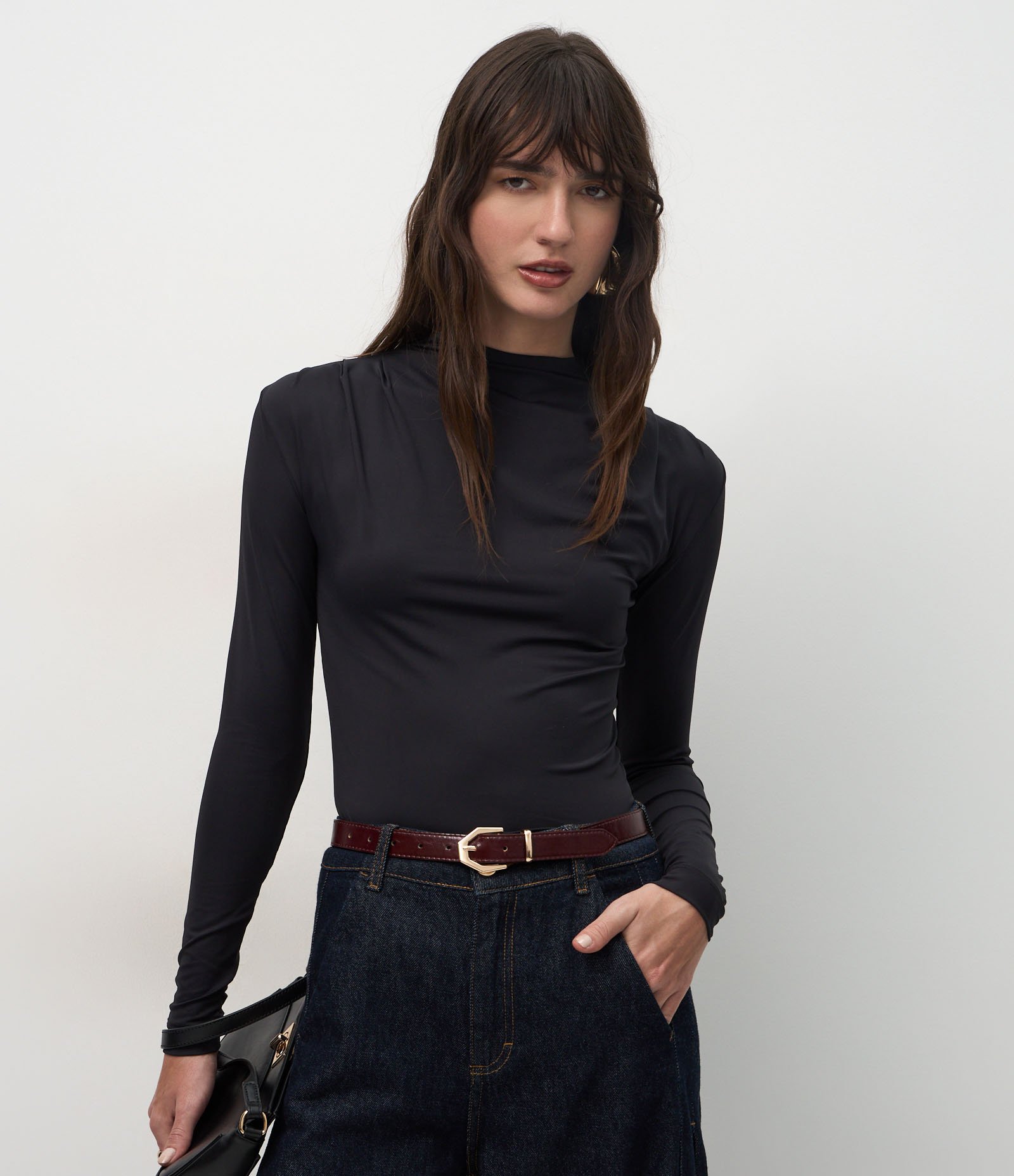 Blusa em Poliamida com Pregas nos Ombros Preto 1