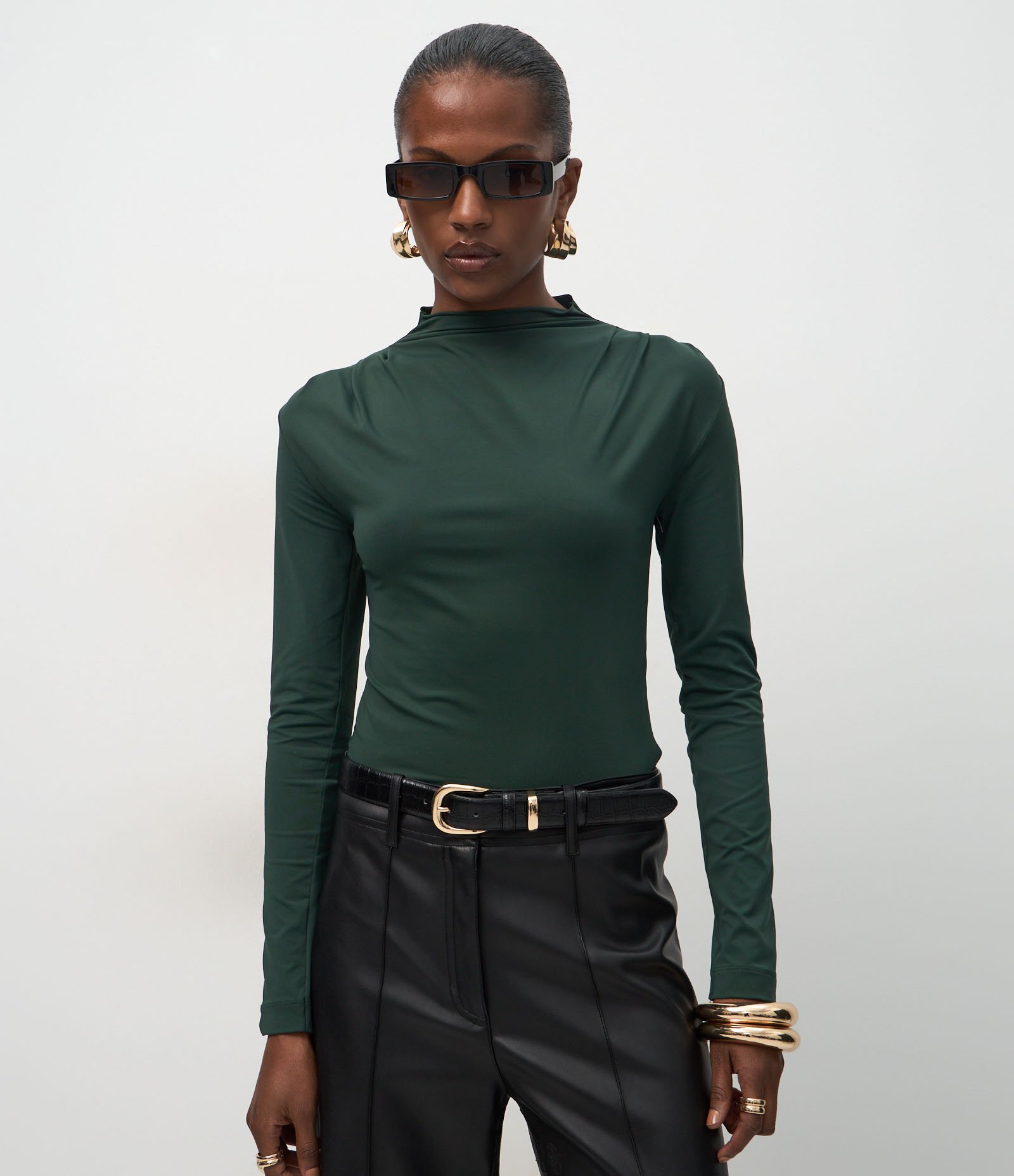 Blusa em Poliamida com Pregas nos Ombros Verde 1