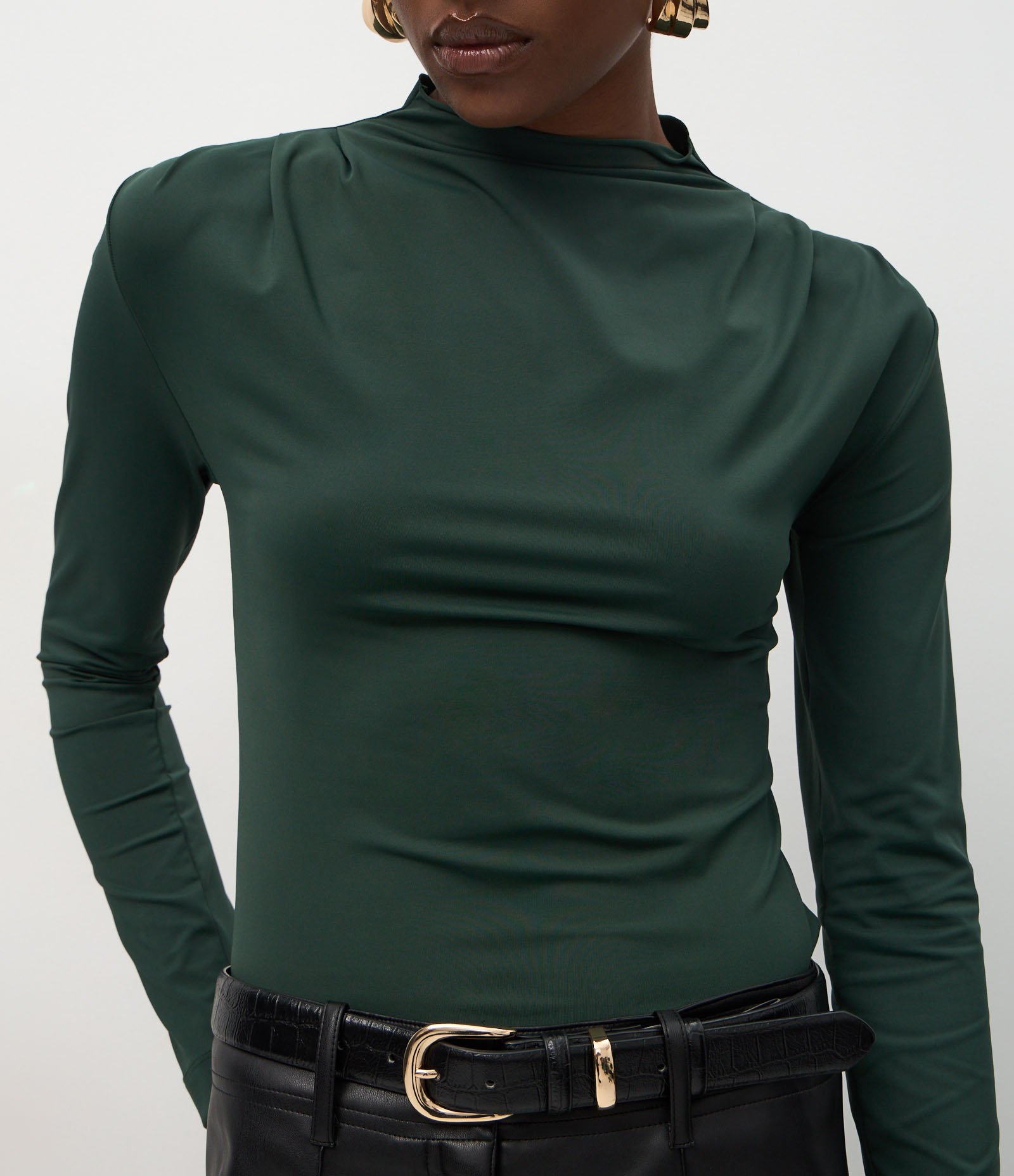 Blusa em Poliamida com Pregas nos Ombros Verde 4