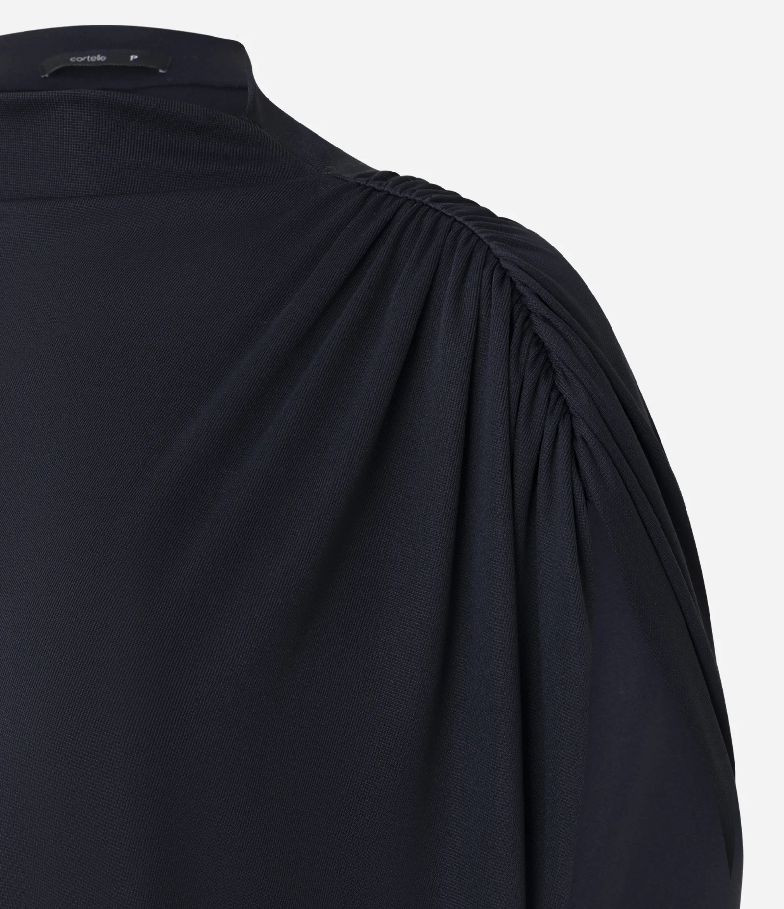 Vestido Longo Assimétrico com Cintura Marcada Preto 2