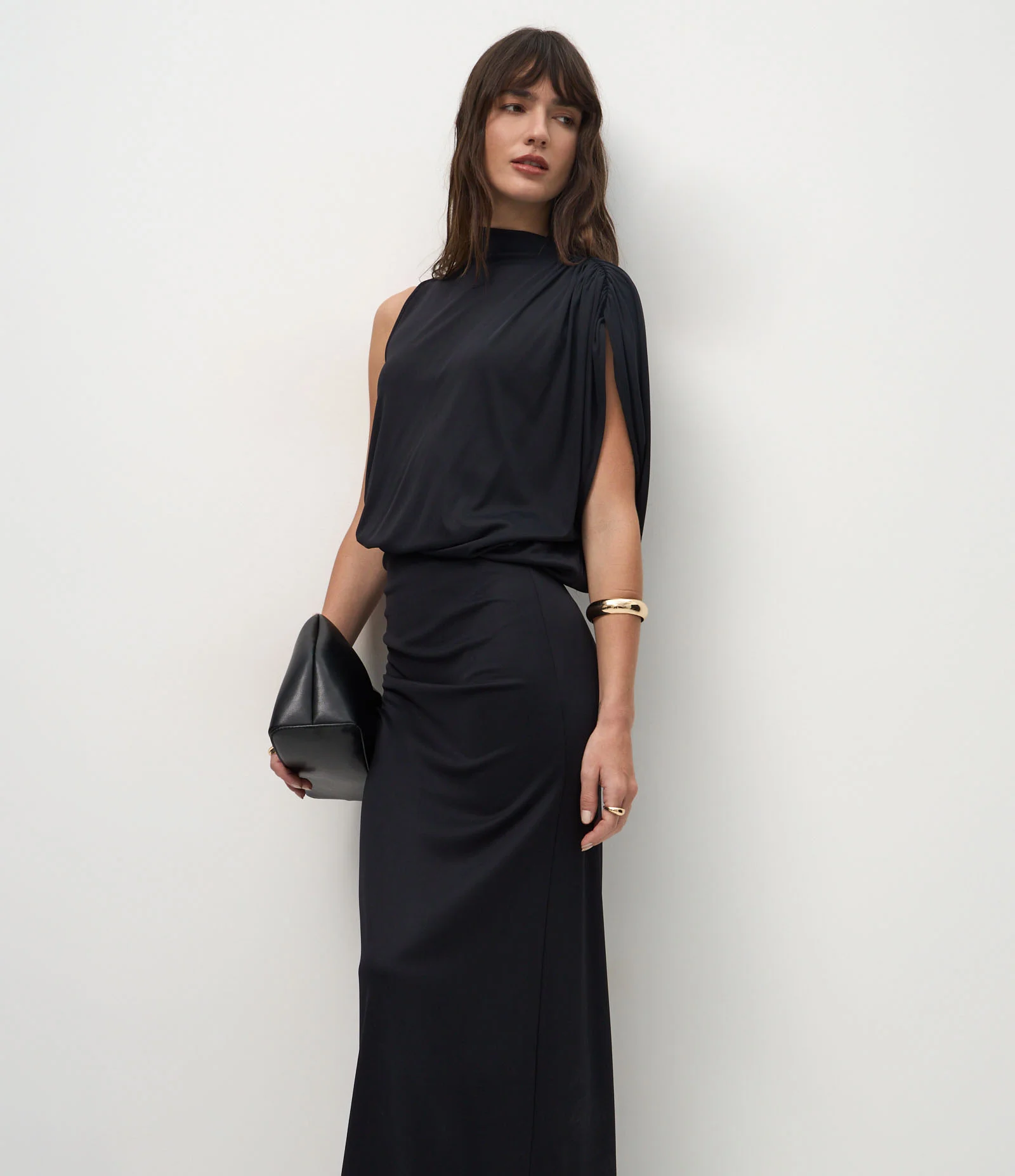 Vestido Longo Assimétrico com Cintura Marcada Preto 2
