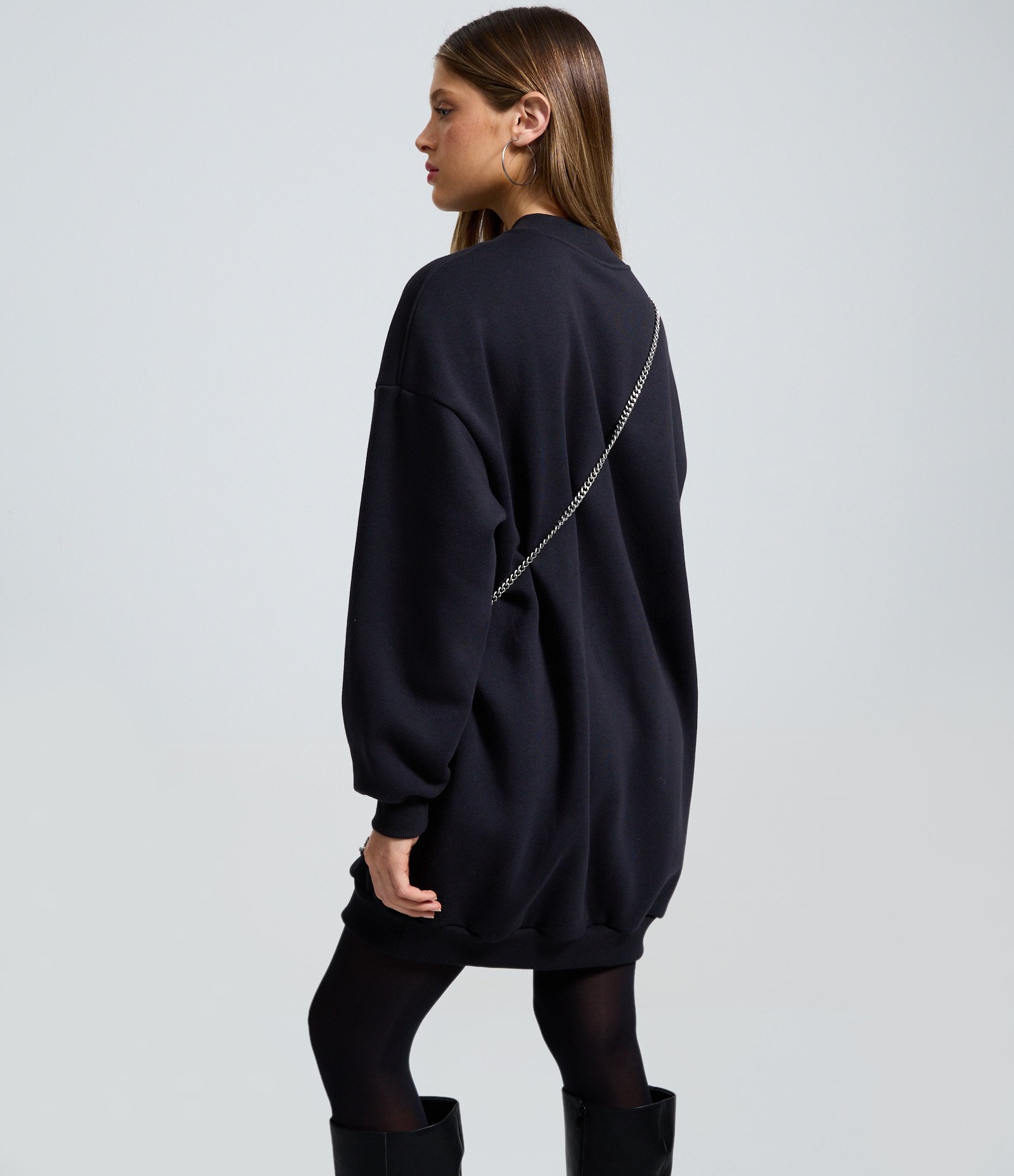 Vestido Curto em Moletom com Gola Alta Preto 4