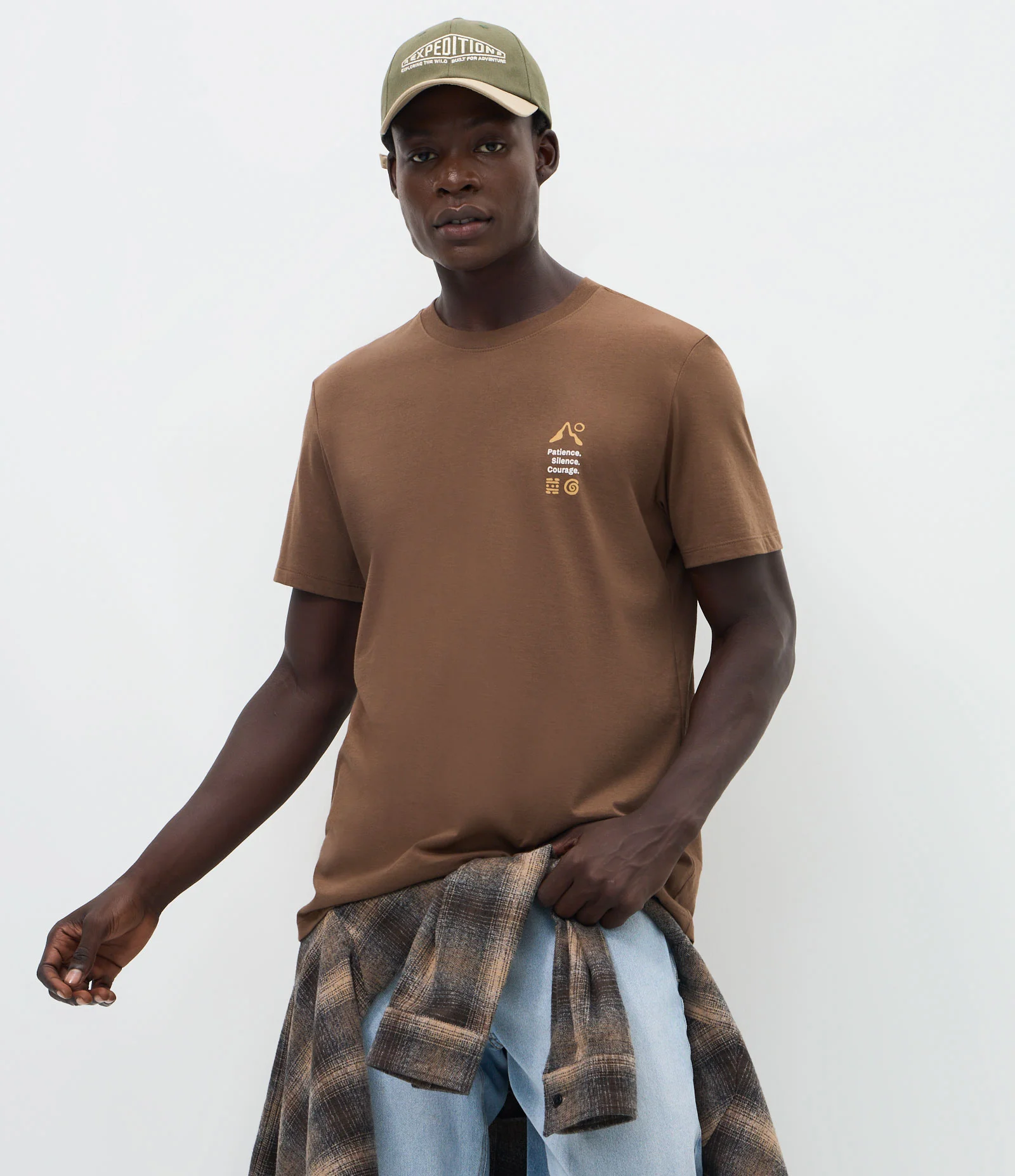 Camiseta Comfort em Algodão Estampa Montanha e Toque Pima Marrom 1