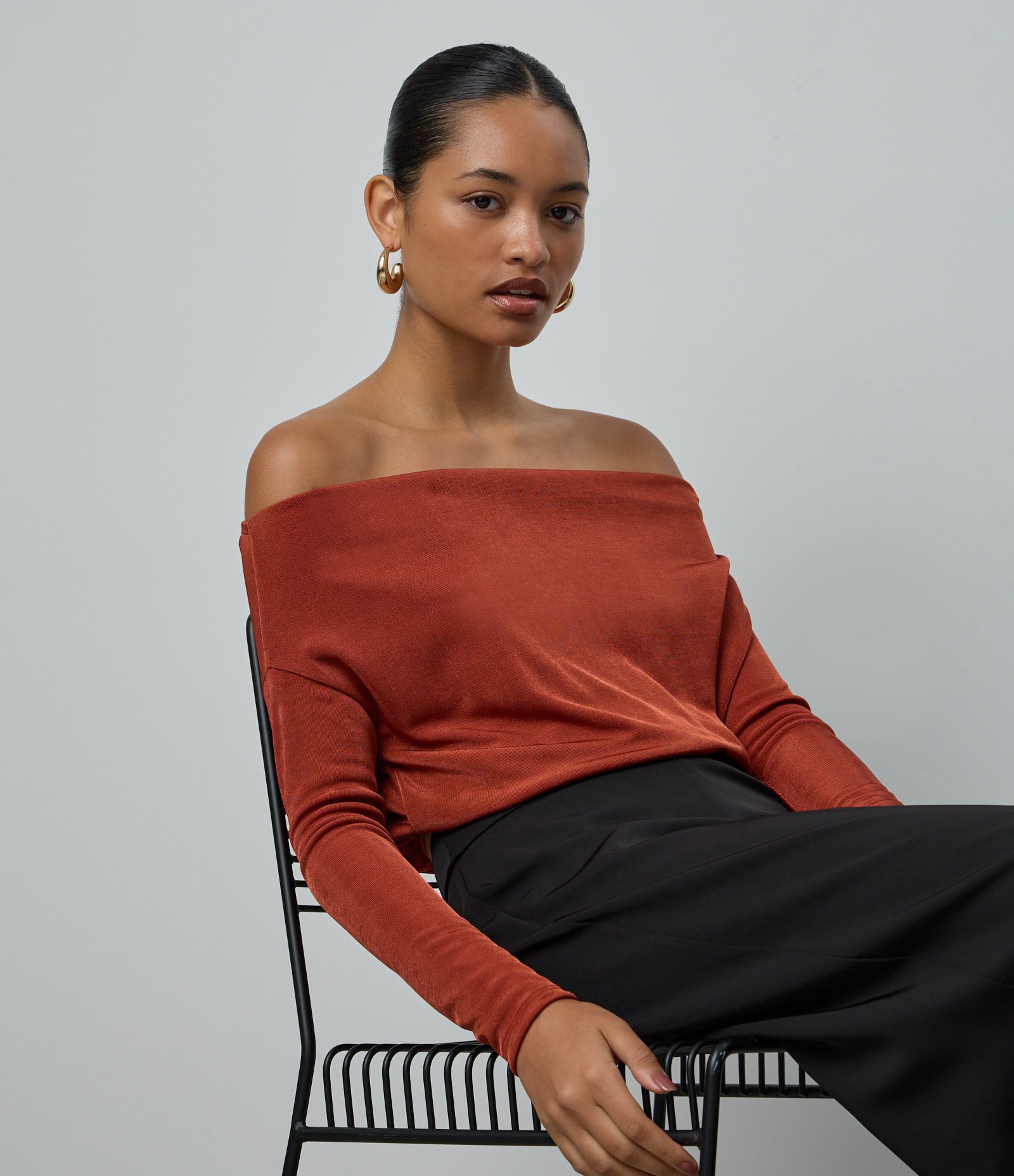 Blusa Ombro a Ombro em Ribana Marrom 1