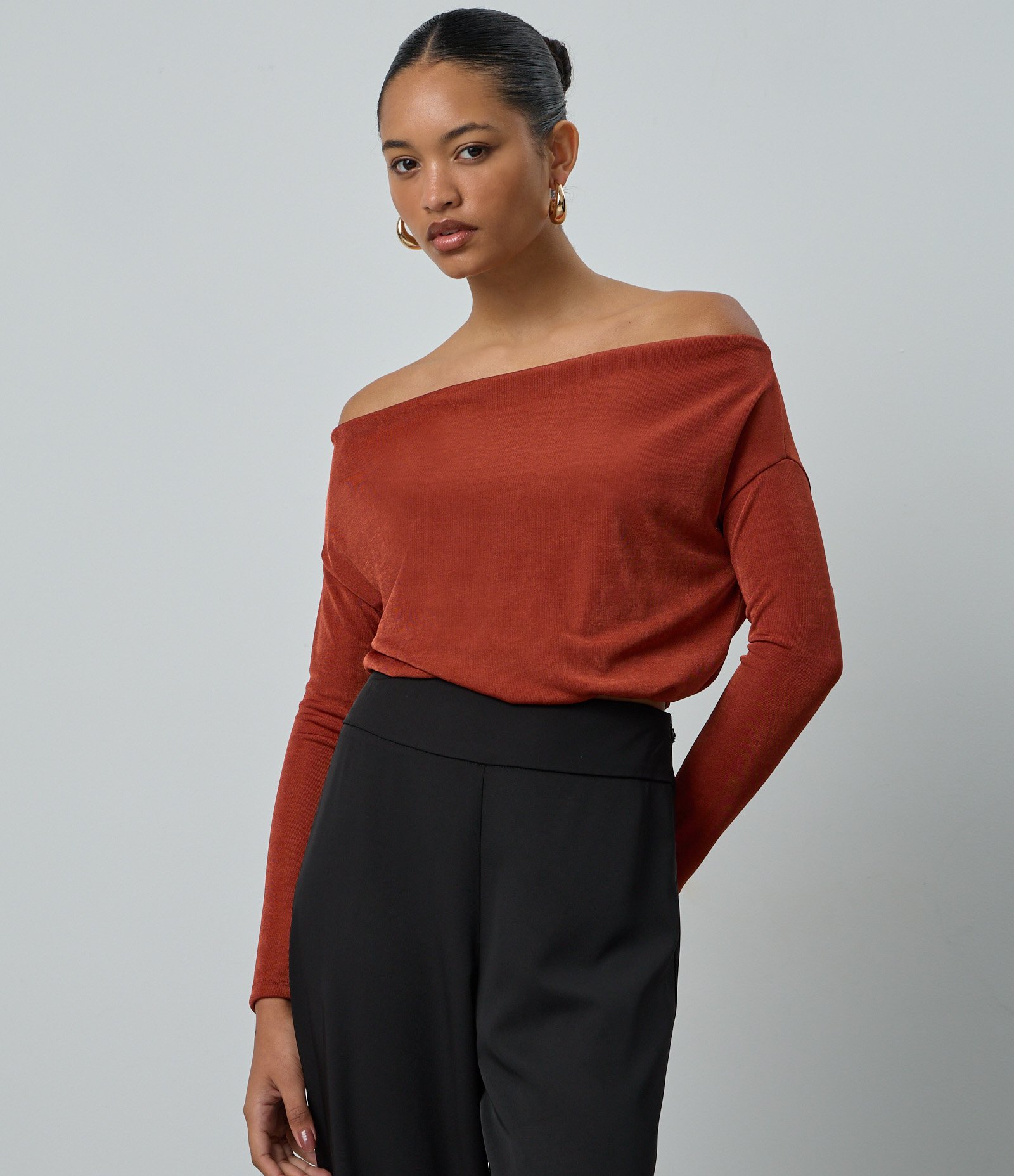 Blusa Ombro a Ombro em Ribana Marrom 3