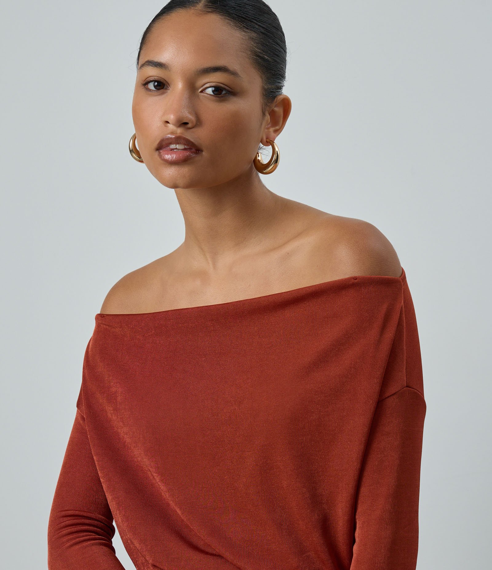 Blusa Ombro a Ombro em Ribana Marrom 4
