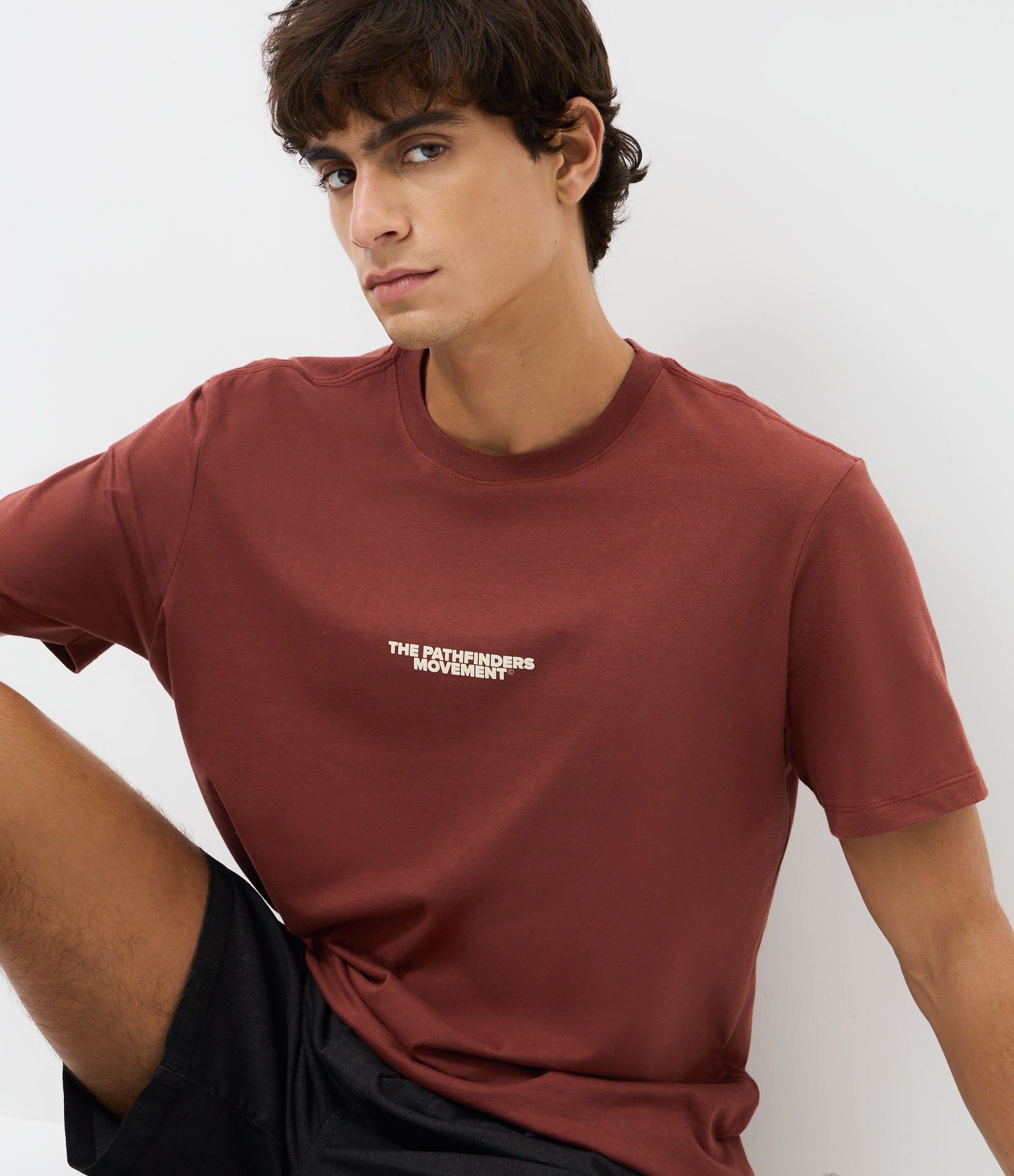 Camiseta Comfort em Algodão com Lettering Vermelho 1
