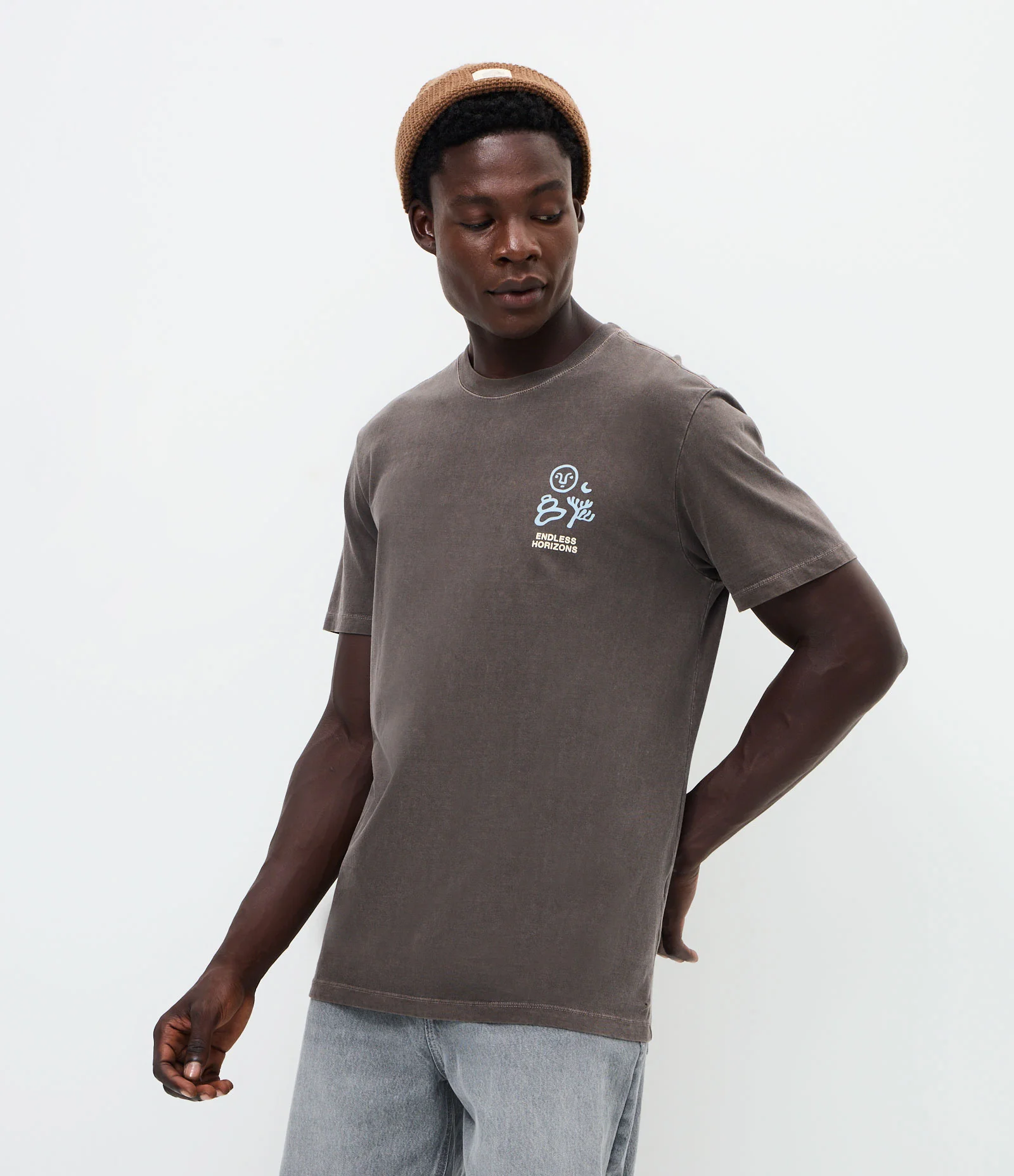 Camiseta Comfort em Algodão Estonada com Estampa Preto 1