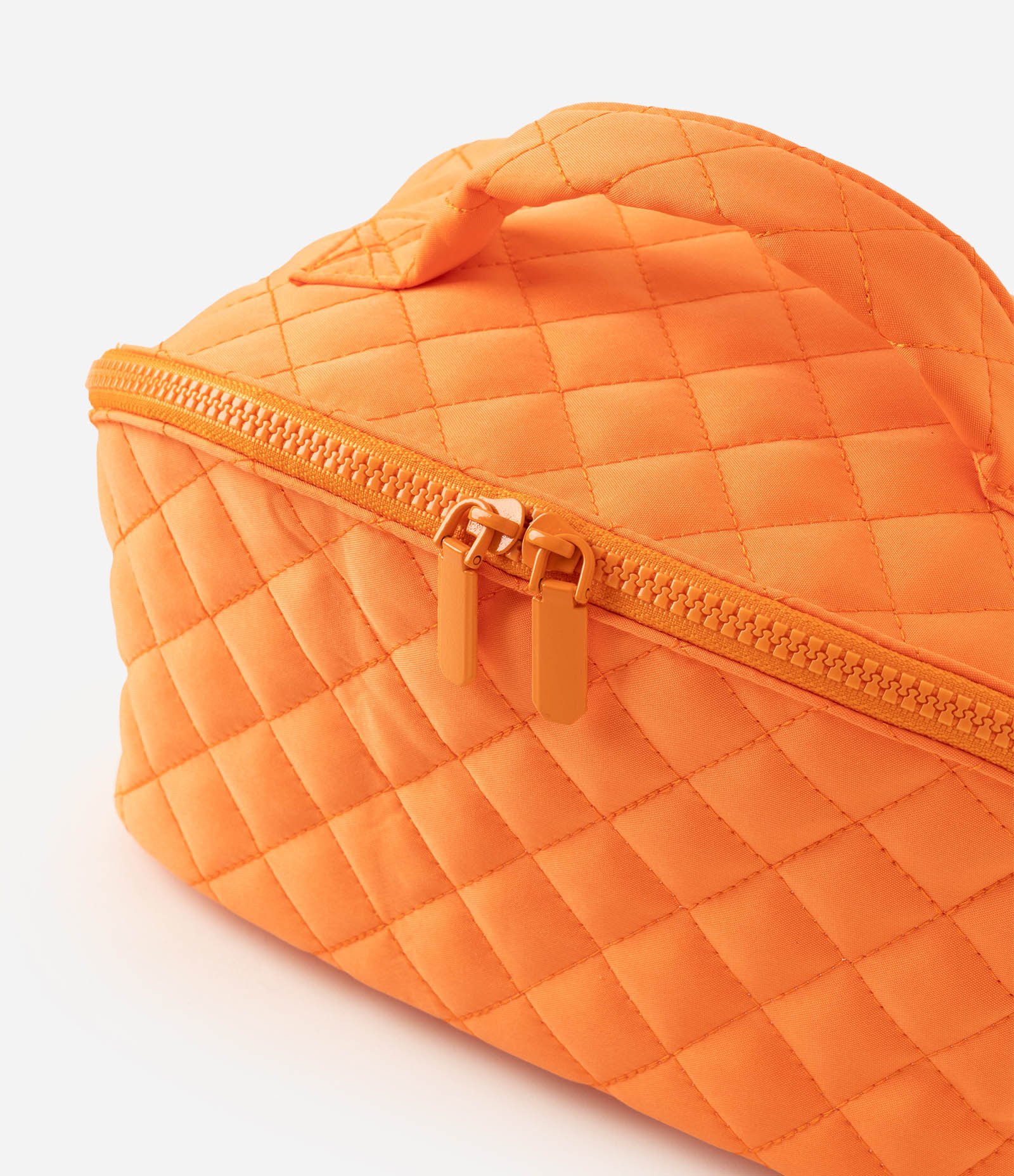 Necessaire Baú em Poliamida com Matelassê e Alça de Mão Laranja 4