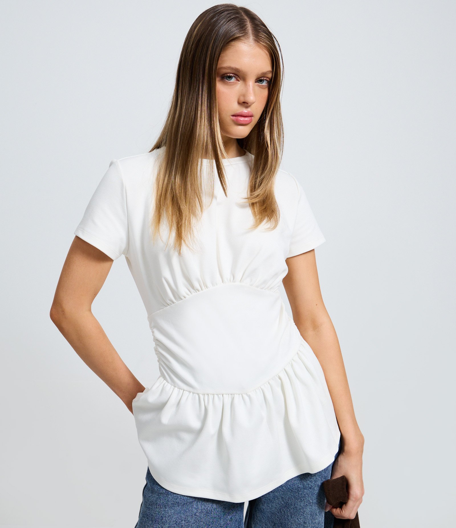 Blusa em Ponto Roma com Recorte Corsetado Branco 3