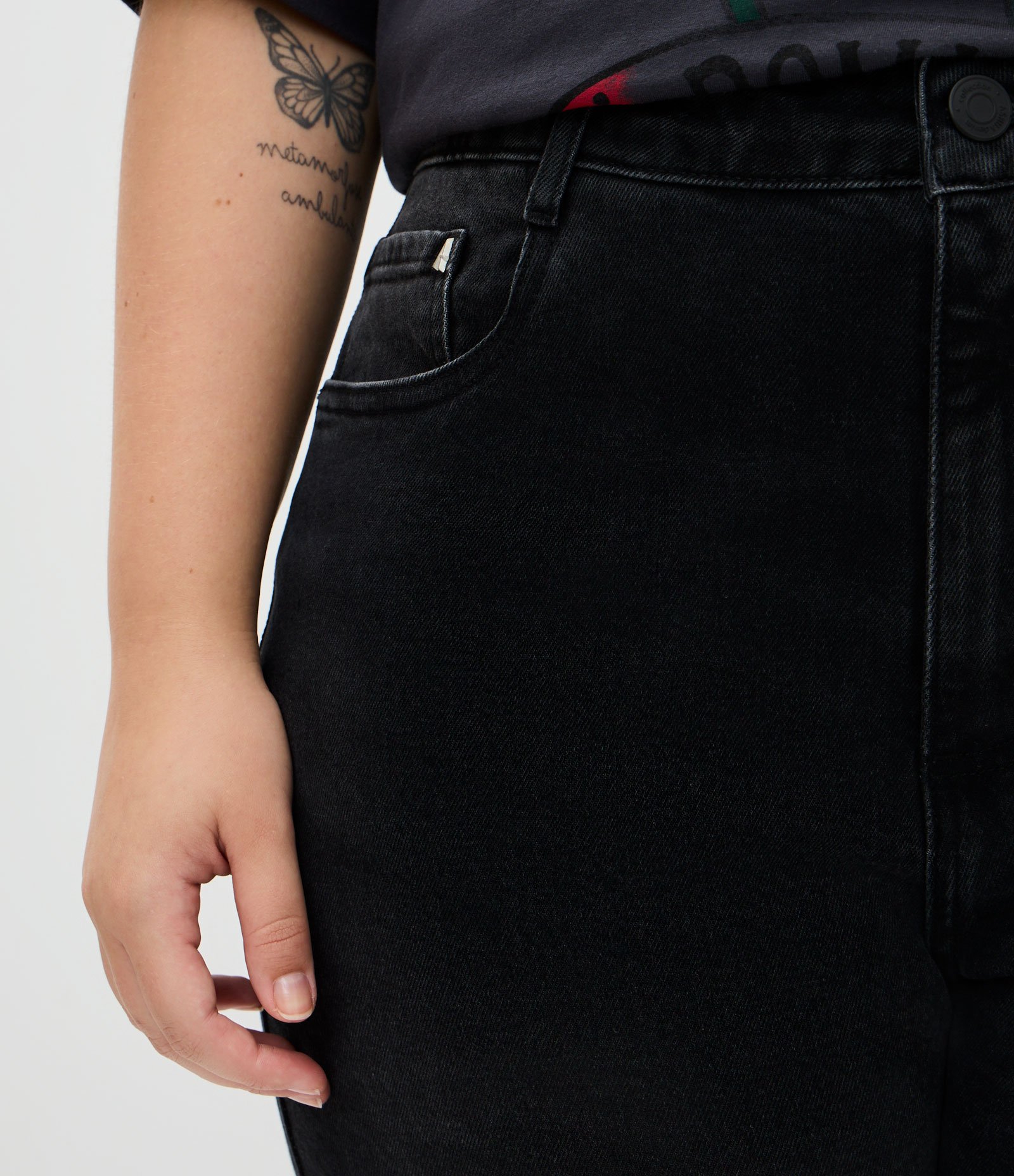 Calça Jeans Reta Black com Fenda Curve & Plus Size Preto 3