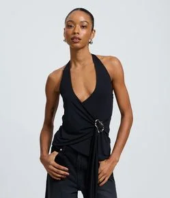 Blusa Frente Única com Faixa Lateral e Aviamento Metálico