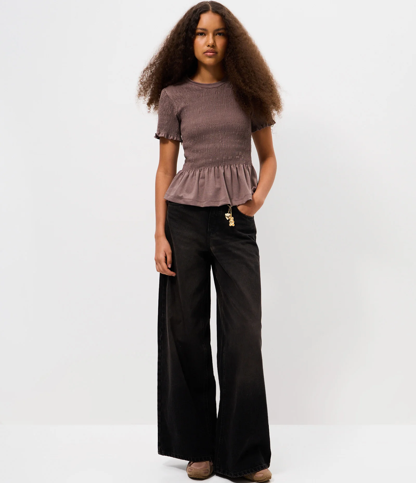 Blusa em Crepe Texturizado com Franzidos Bege Escuro 2