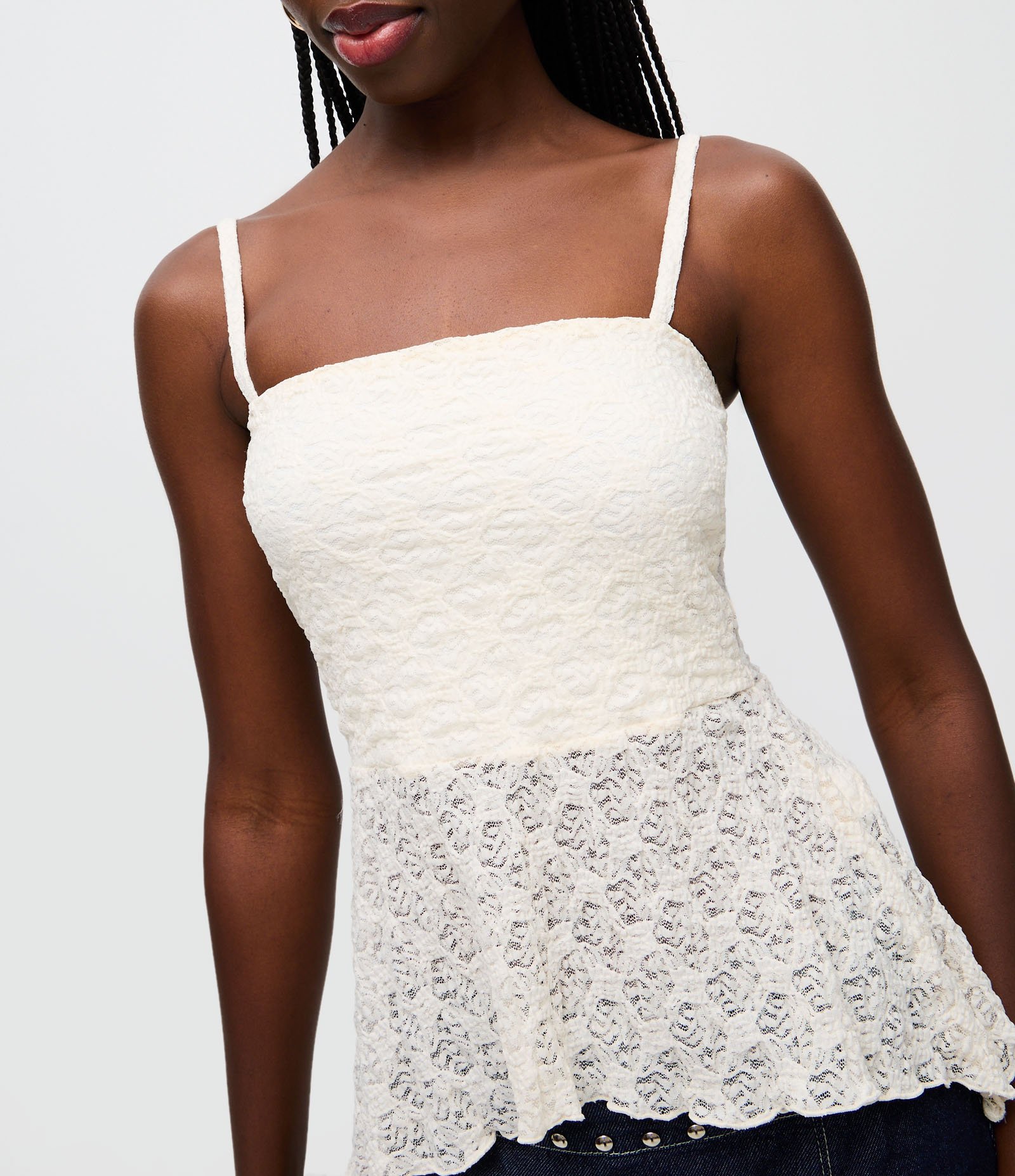 Blusa Peplum em Renda com Decote Quadrado Branco 3