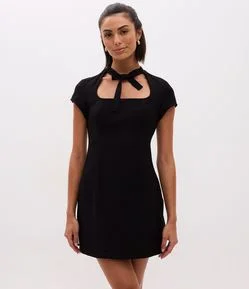 Vestido Curto Alfaiatado com Gola Laço