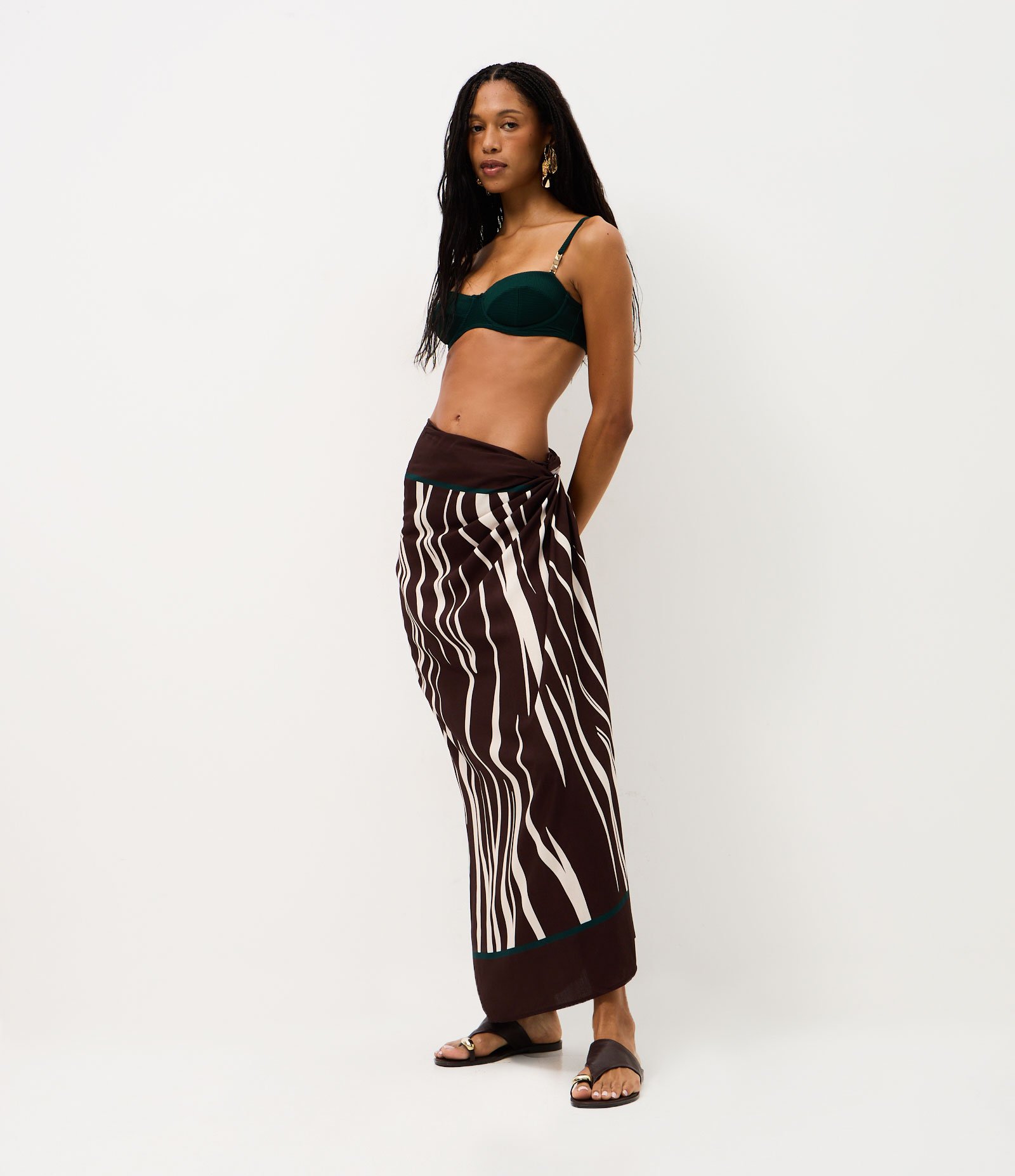 Canga de Praia em Viscose com Estampa Animal Print Marrom 1