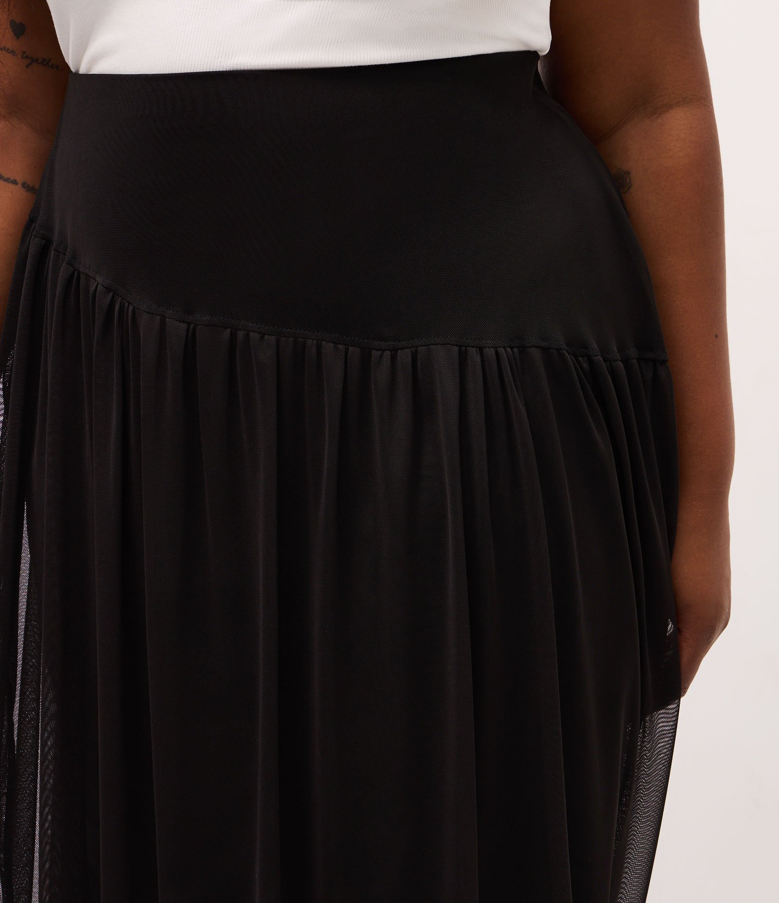 Saia Balonê Midi em Tule Curve & Plus Size Preto 3