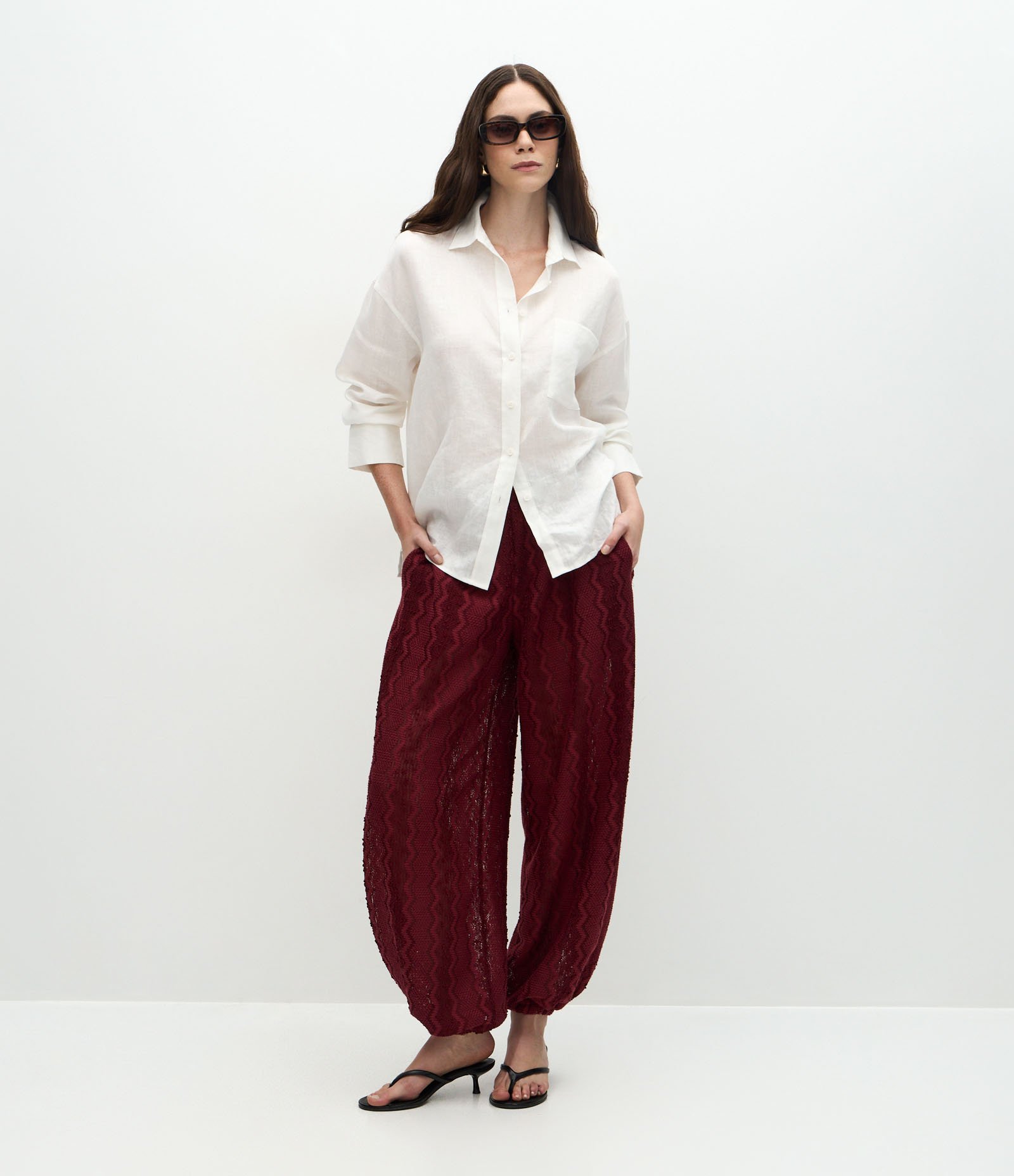 Calça Aladim em Malha Texturizada com Elástico na Cintura Vermelho 1