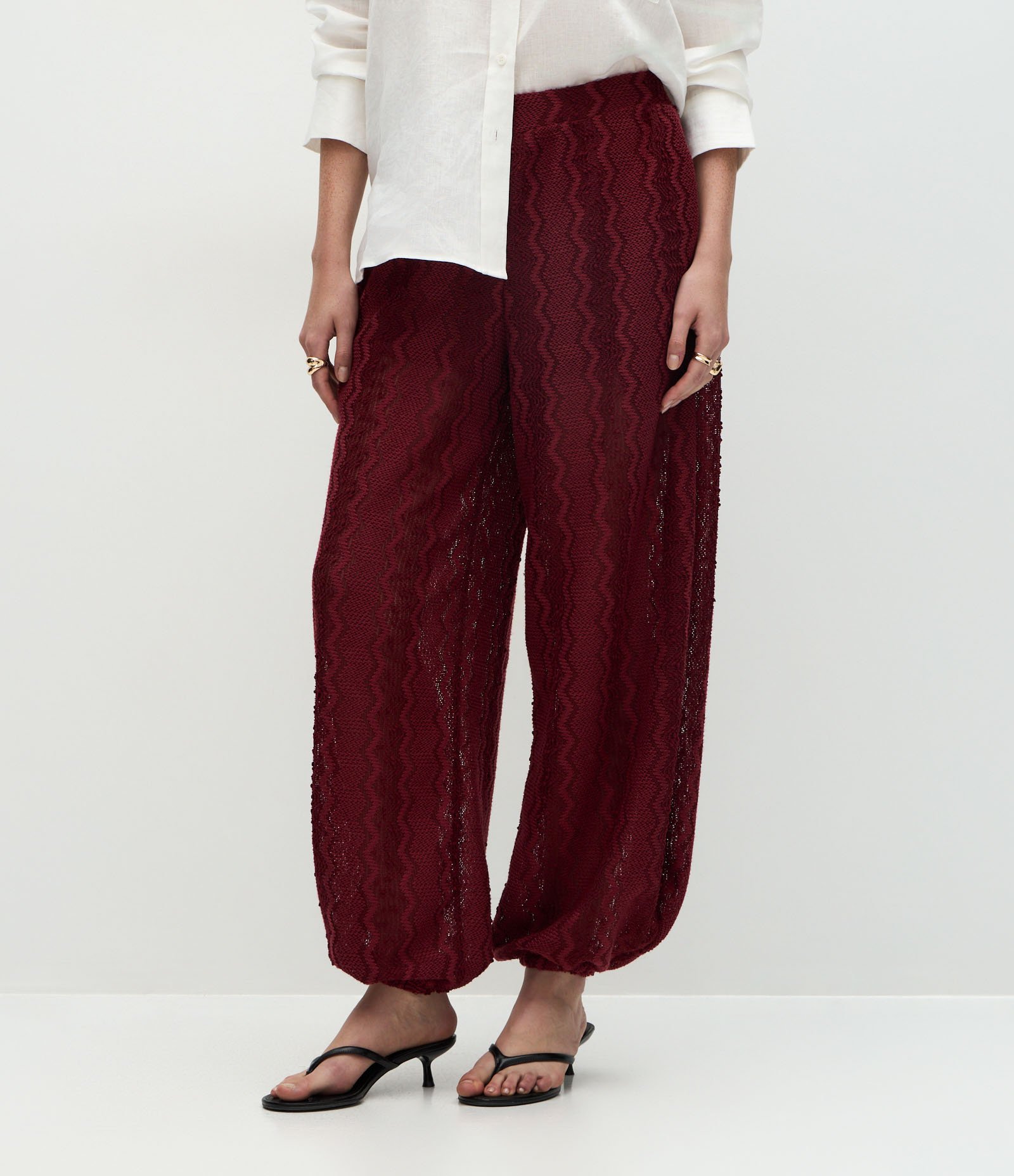 Calça Aladim em Malha Texturizada com Elástico na Cintura Vermelho 2