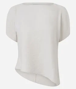Blusa Alfaiatada com Manga Bufante e Barra Assimétrica