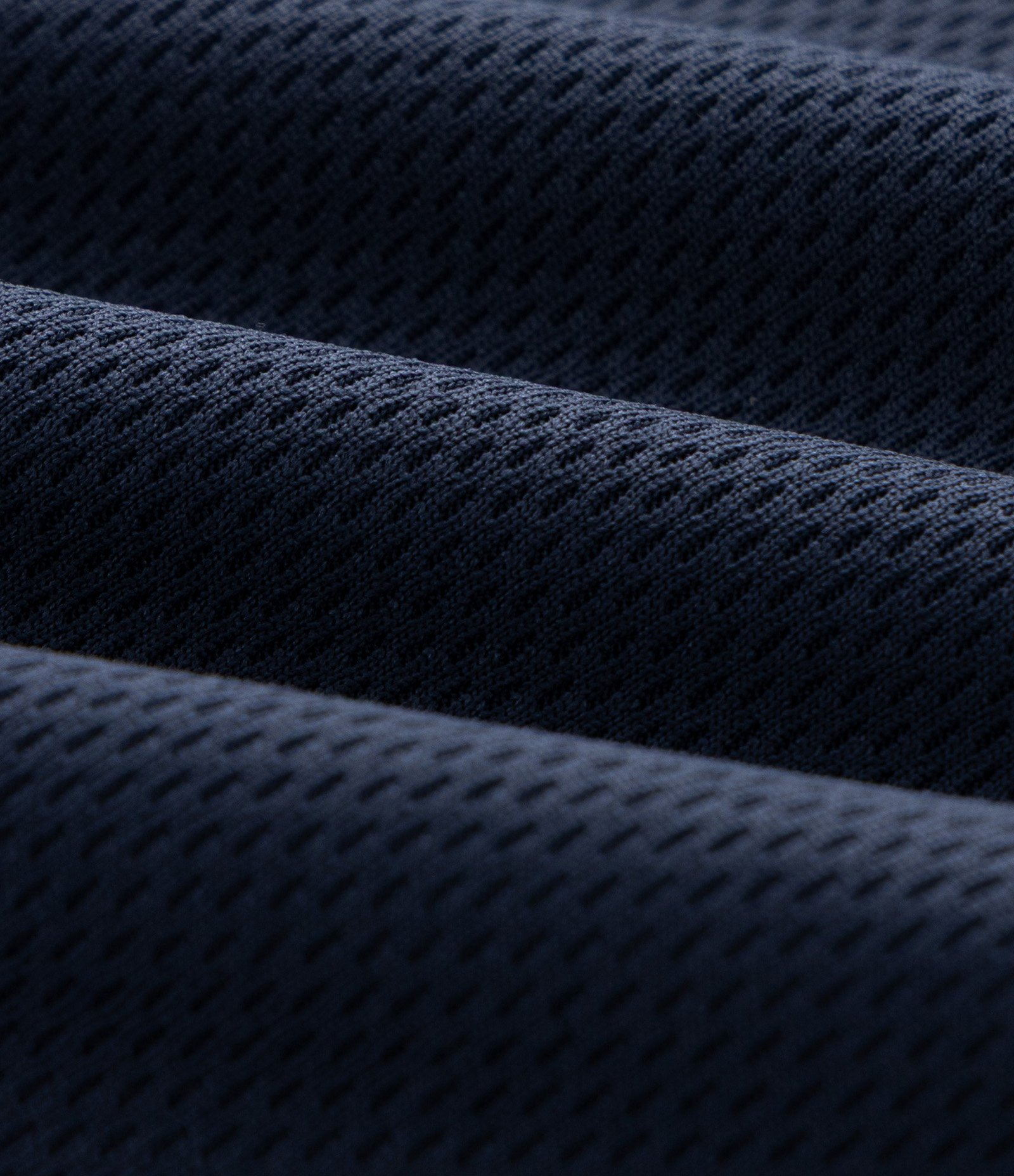 Bermuda Esportiva em Microfibra com Recorte em Mesh Azul 3