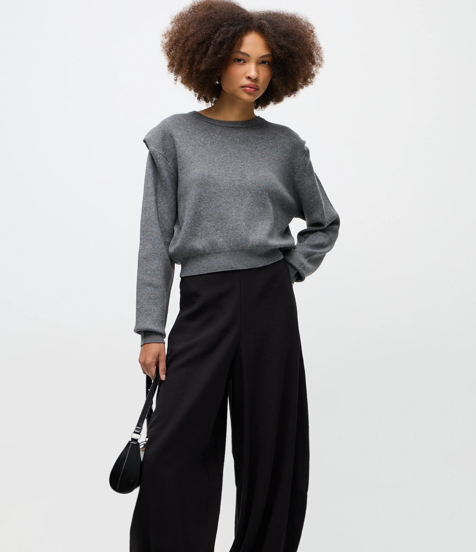 Calça Alfaiatada Aladim em Viscose Preto 2