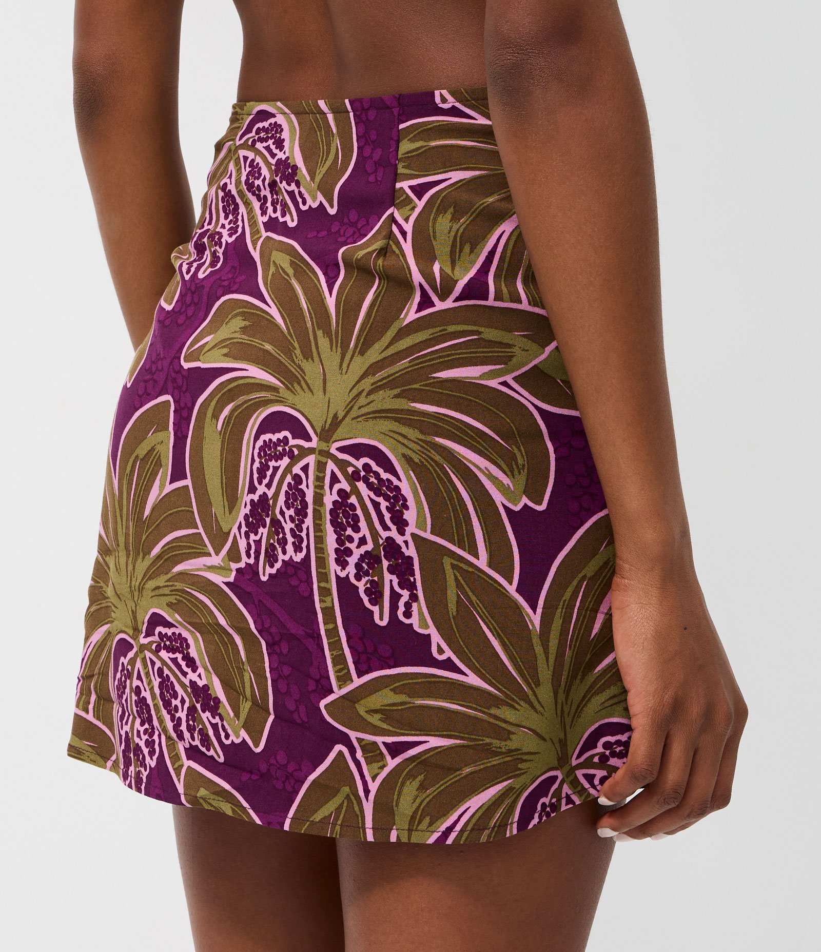 Saída de Praia Saia em Viscolinho com Estampa de Coqueiro Roxo/Verde 4