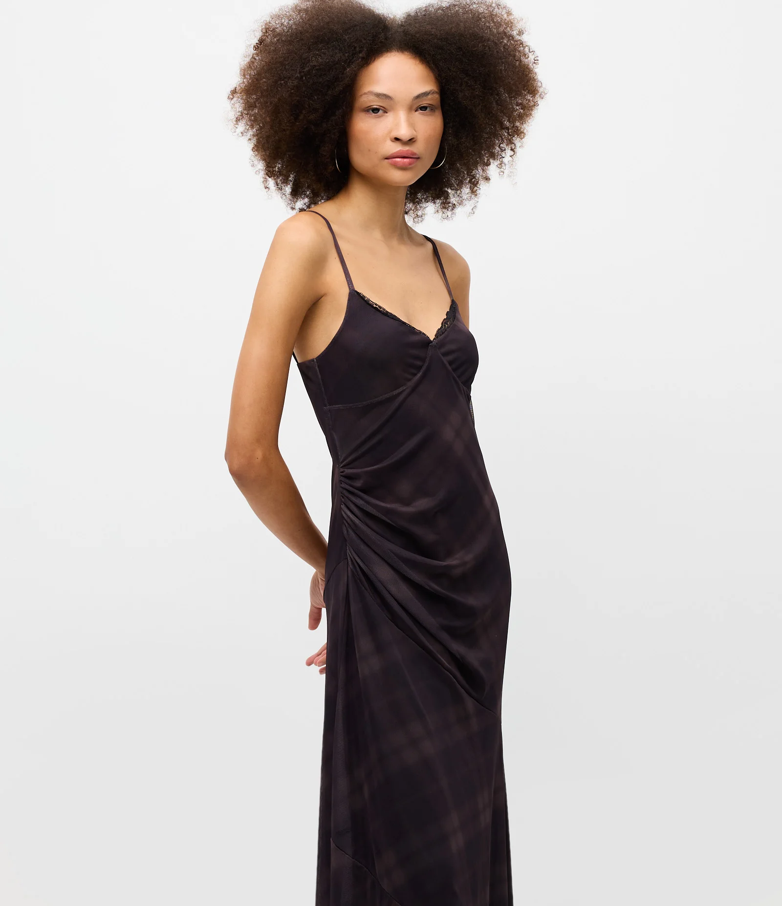 Vestido Midi em Tule Xadrez com Barra Assimétrica Marrom 2