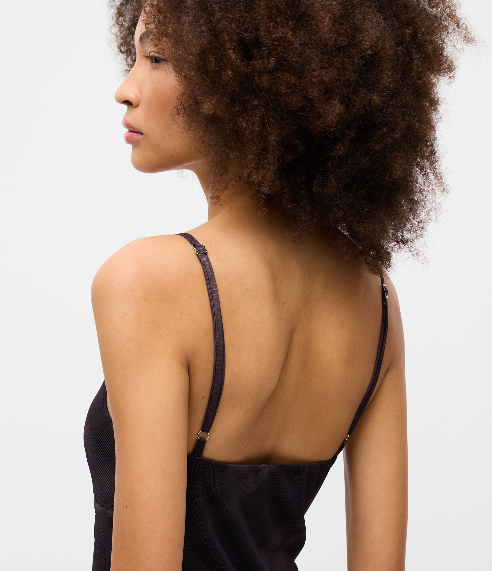 Vestido Midi em Tule Xadrez com Barra Assimétrica Marrom 4
