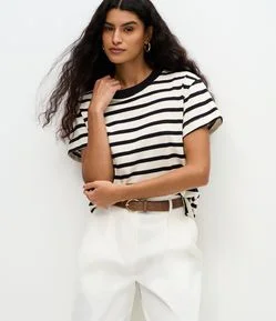 Blusa Slim Listrada em Algodão com Gola Contrastante