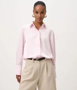 Camisa Acetinada com Gola Clássica