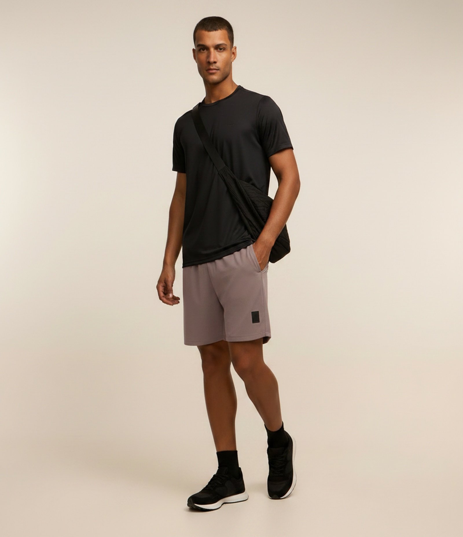 Bermuda Esportiva com Tecnologia Dry Marrom Acinzentado 1