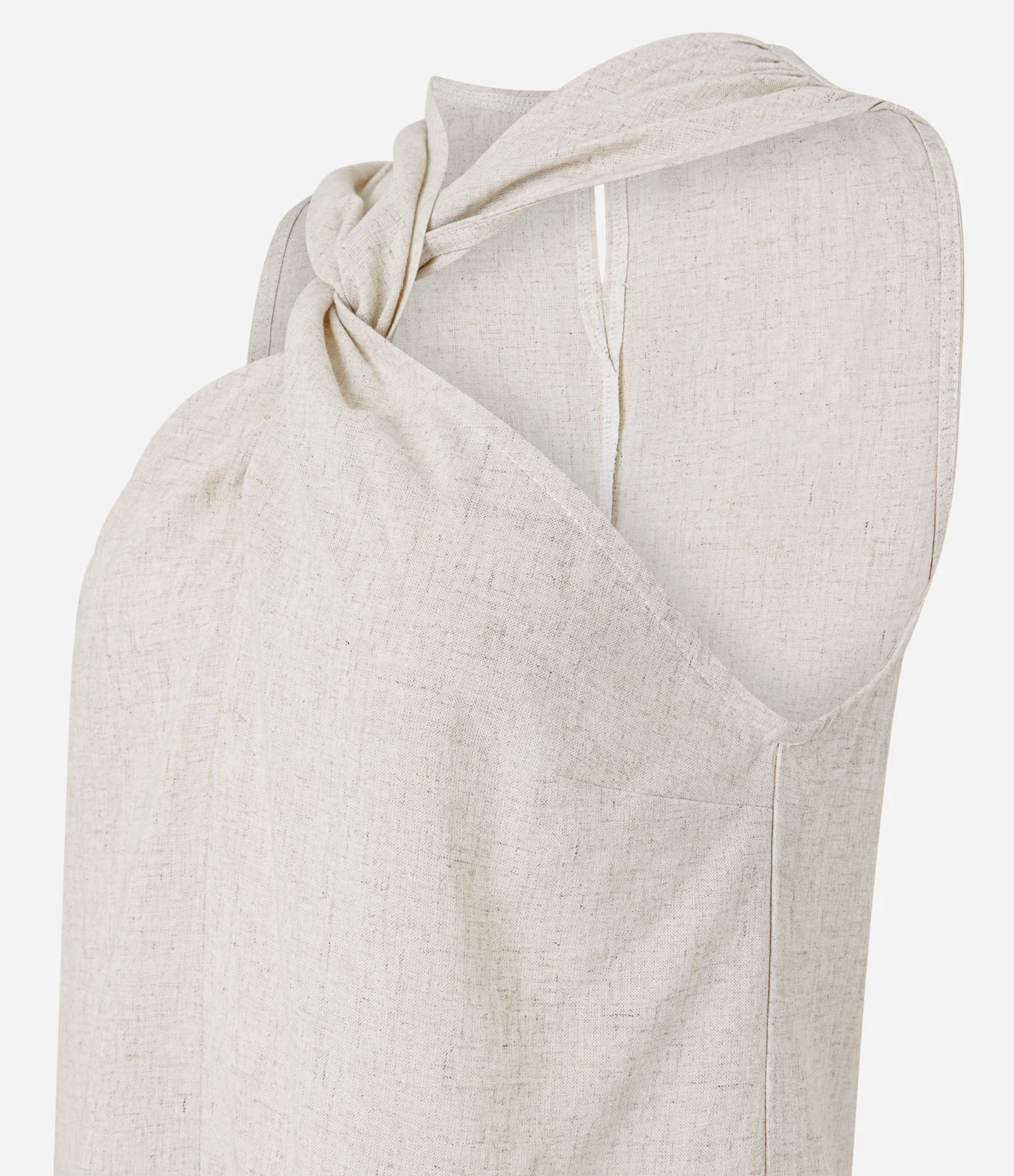 Blusa em Viscolinho com Decote Halter Torcido e Fenda Frontal Bege 2