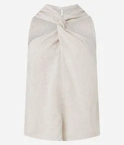 Blusa em Viscolinho com Decote Halter Torcido e Fenda Frontal